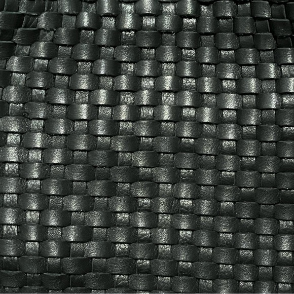 Linea Pelle Black Woven Leather Shoulder Bag - Picture 5 of 12